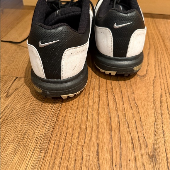 Nike Black and White Men's Golf Sneakers - Picture 5 of 9